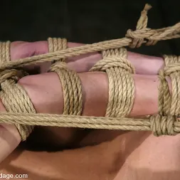 Jenni Lee en 'Kink' Jenni Lee (Miniatura 7)