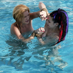 Jenni Lee en 'Kink' Mallory Knots y Jenni Lee (Miniatura 7)