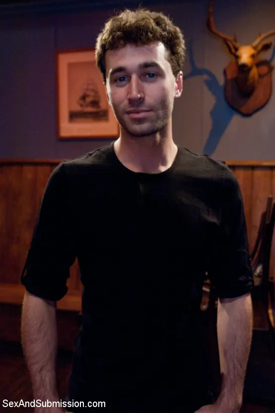 Kink 'Looking for Trouble' starring Jennifer White (Photo 2)