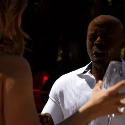 Jesse Pony en 'Kink' ¡Dale propina a tus camareros!: Jesse Pony recibe un ajuste de actitud de cinco pollas (Miniatura 5)