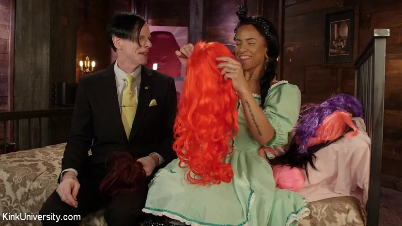 Kink 'Dollificación 101: Cómo ser dueña o una Dolly' protagonizando Jessica Creepshow (foto 1)