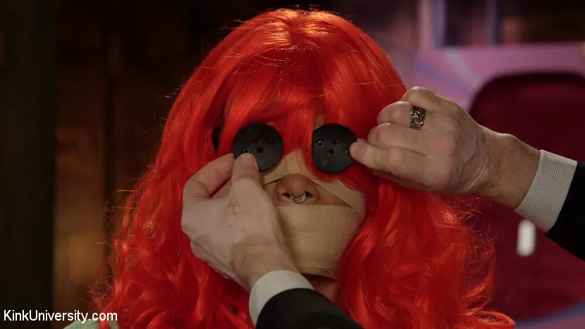 Kink 'Dollificación 101: Cómo ser dueña o una Dolly' protagonizando Jessica Creepshow (foto 3)