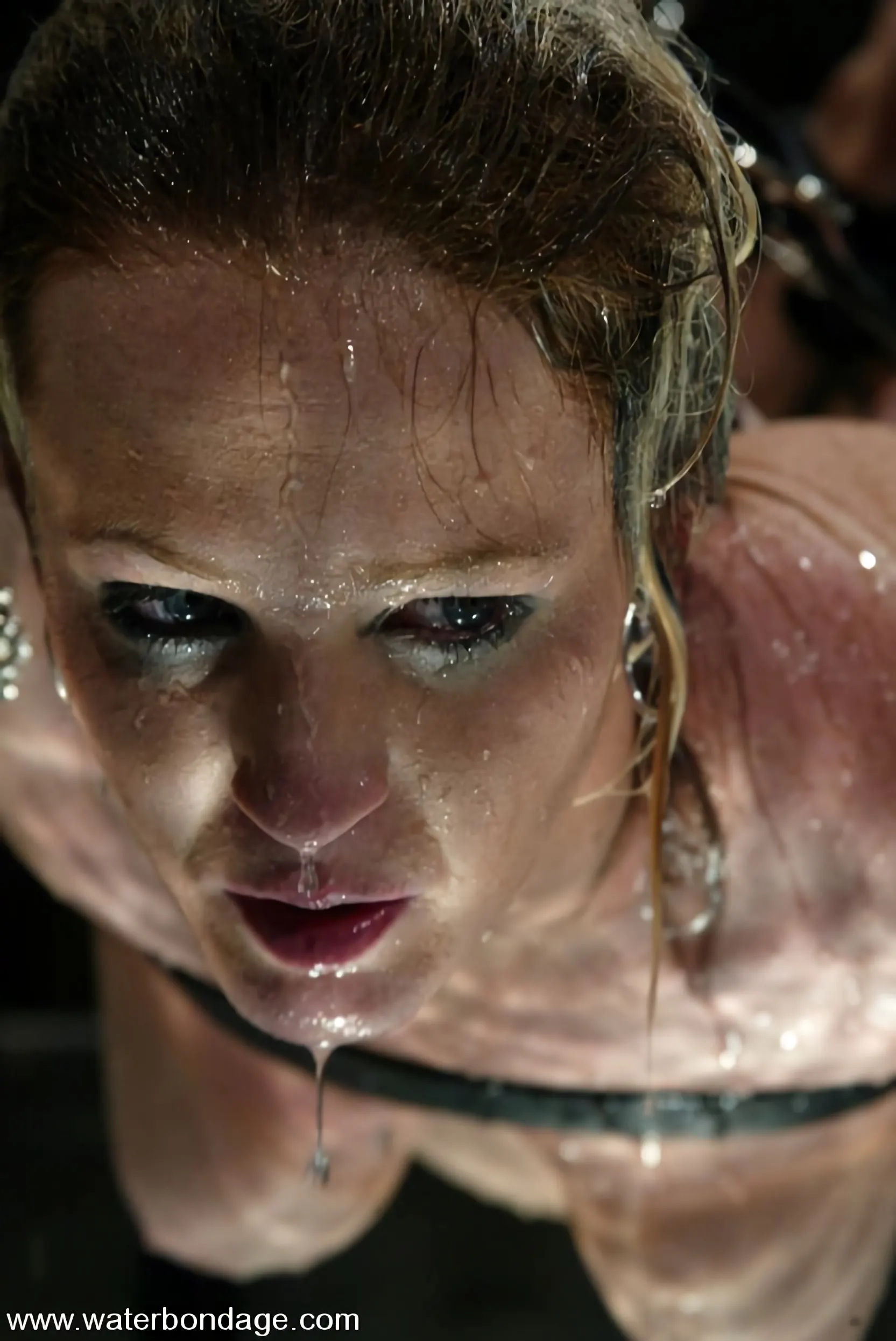 Kink 'Jessica Sexin' protagonizando Jessica Sexin (foto 11)