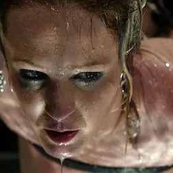 Jessica Sexin en Jessica Sexin (foto 11) Jessica Sexin en 'Kink' Jessica Sexin (Miniatura 11)