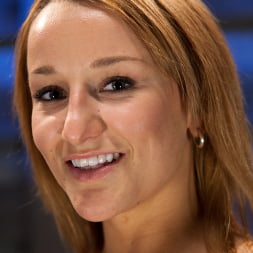 Jessie Cox に 'Kink' 四人の少女が佐渡マゾヒストの奴隷試験を受ける (サムネイル 2)