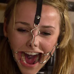 Jessie Cox in 'Kink' This Little Piggy Can Fly (Thumbnail 5)