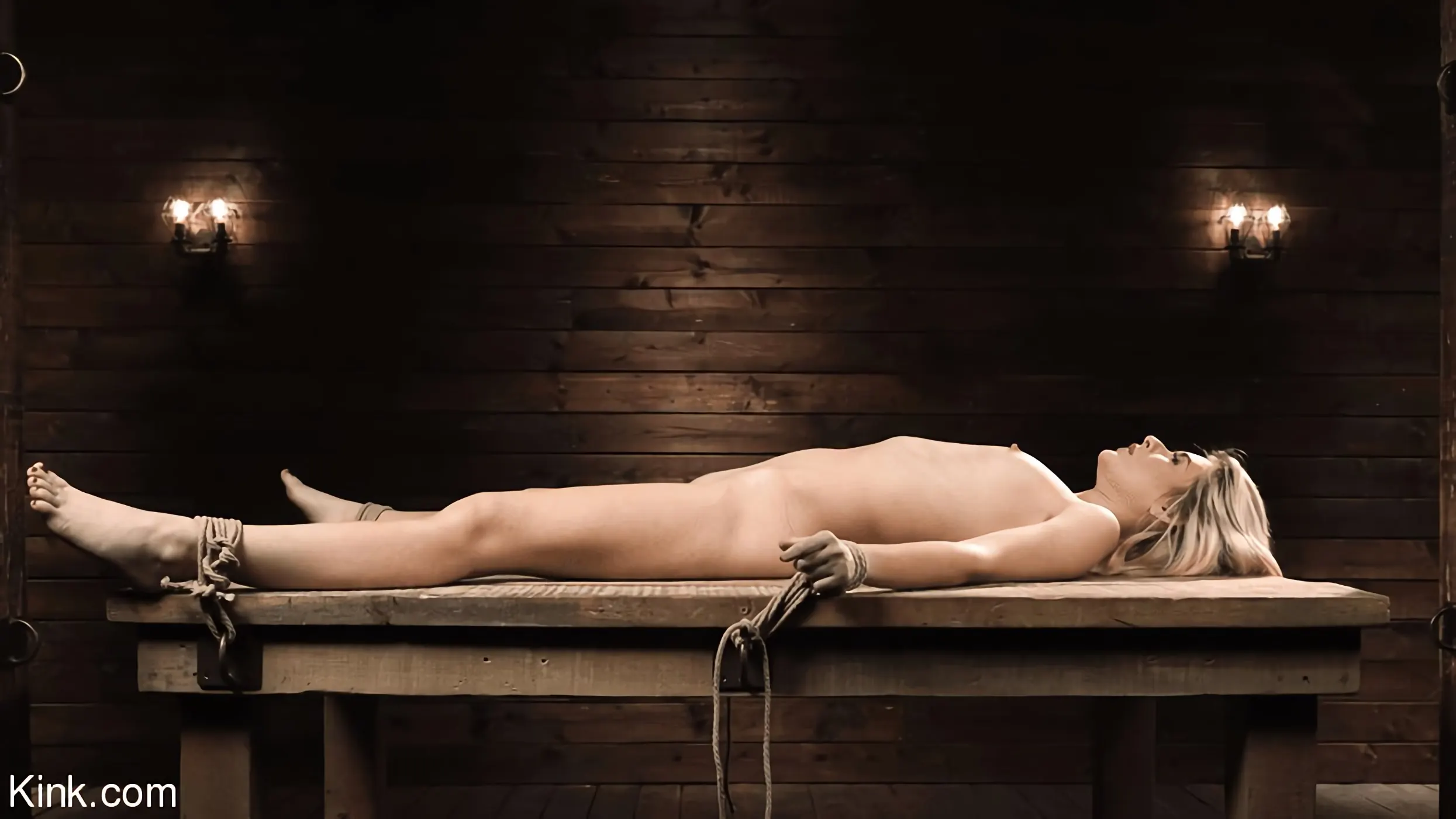 Jessie Saint に '新鮮な熱い肉:ジェシー聖人' from 'Kink' (写真 17) Kink '新鮮な熱い肉:ジェシー聖人' 主演 Jessie Saint (写真 17)