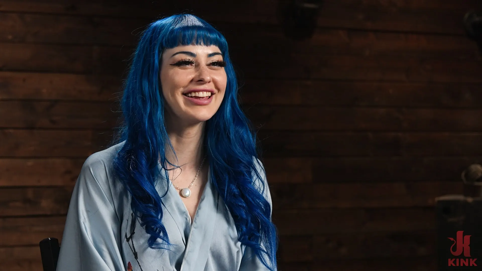 Kink 'Blu atado y golpeado' protagonizando Jewelz Blu (foto 30)