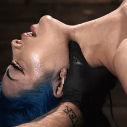 Jewelz Blu に コールドブルースチール:jewelz blu (写真 9) Jewelz Blu に 'Kink' コールドブルースチール:jewelz blu (サムネイル 9)