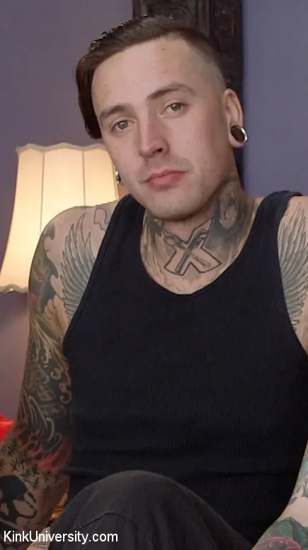 Jeze Belle in 'Bisexual MMF Threesome Sex' from 'Kink' (Photo 22) Kink 'Bisexual MMF Threesome Sex' starring Jeze Belle (Photo 22)