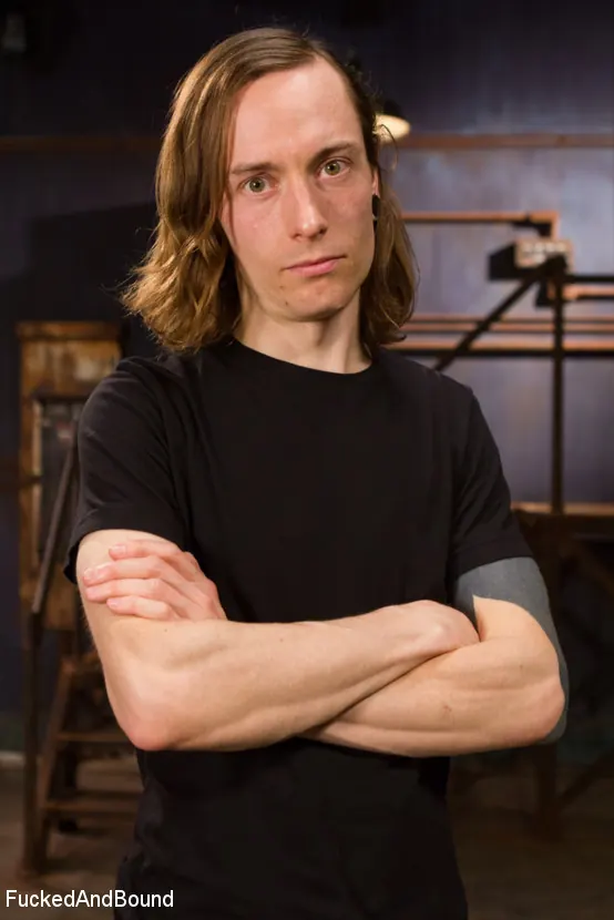 Kink 'Caged Sex Slave' starring Jeze Belle (Photo 10)