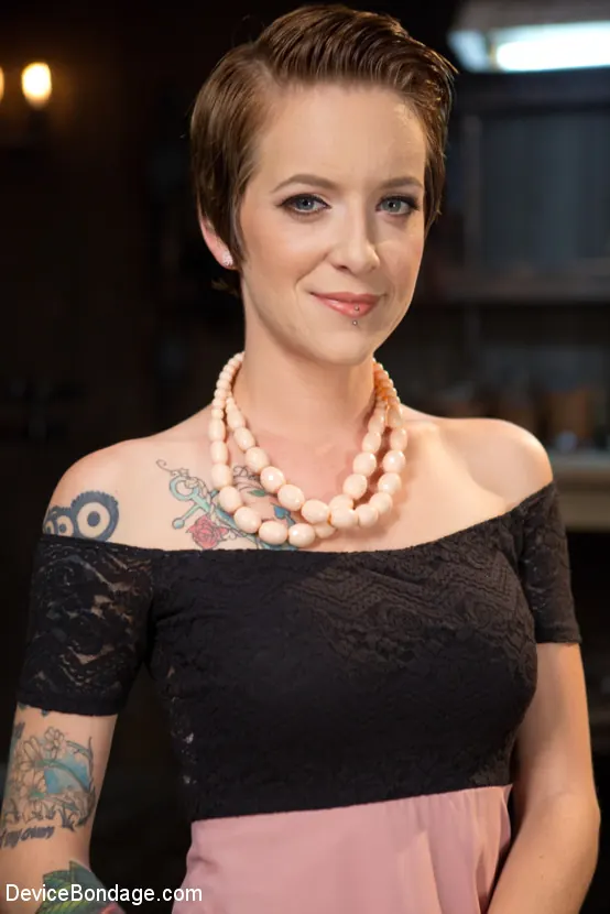 Kink 'Slut Hole' starring Jeze Belle (Photo 2)