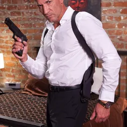 Jodi Taylor en Activo anal (foto 1) Jodi Taylor en 'Kink' Activo anal (Miniatura 1)