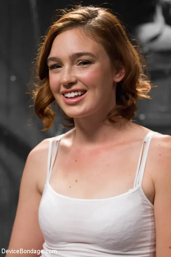 Kink 'LIVE' protagonizando Jodi Taylor (foto 1)