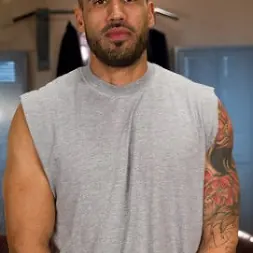 Jodi Taylor en 'Kink' Una joven zorra alcanza su máximo esplendor en la ciudad de la desnudez pública (Miniatura 14)