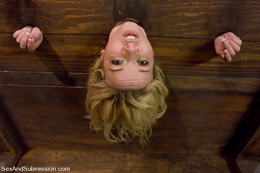 Kink 'Emma Heart' starring Emma Heart (Photo 7)