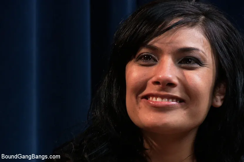 Kink 'ホットファンドは彼女の新郎新婦のパーティーをスパイし、罰せられる' 主演 Beretta James (写真 5)