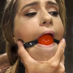 Joseline Kelly en La formación de Joseline Kelly (foto 3) Joseline Kelly en 'Kink' La formación de Joseline Kelly (Miniatura 3)