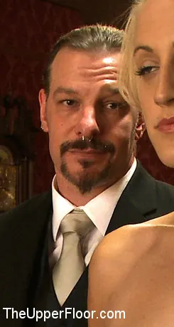 Kink 'A solas con el mayordomo' protagonizando Juliette March (foto 10)