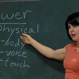 Juliette March に 'Kink' それはすべての痛みについてではない - 支配的な感覚的コントロール (サムネイル 1)