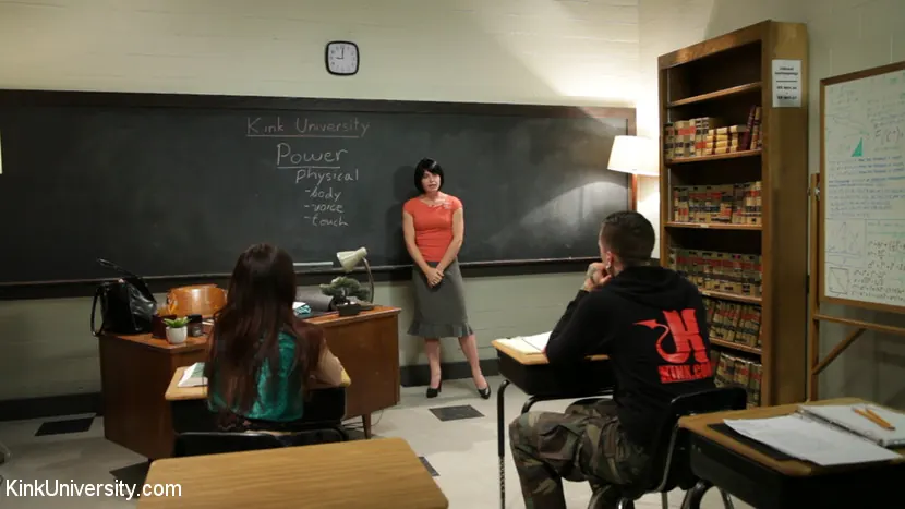 Kink 'それはすべての痛みについてではない - 支配的な感覚的コントロール' 主演 Juliette March (写真 13)