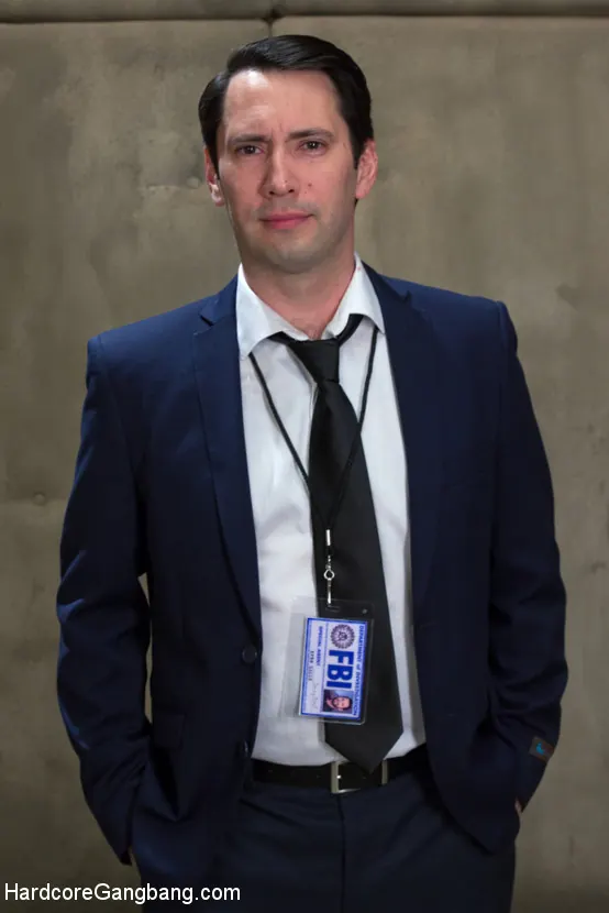 Kink 'Mulder ama a Scully: una orgía de ciencia ficción' protagonizando Juliette March (foto 5)