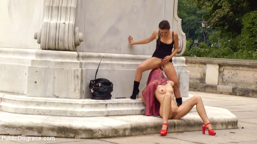 Kink 'Naked Slut Needs Training' starring Juliette March (Photo 13)