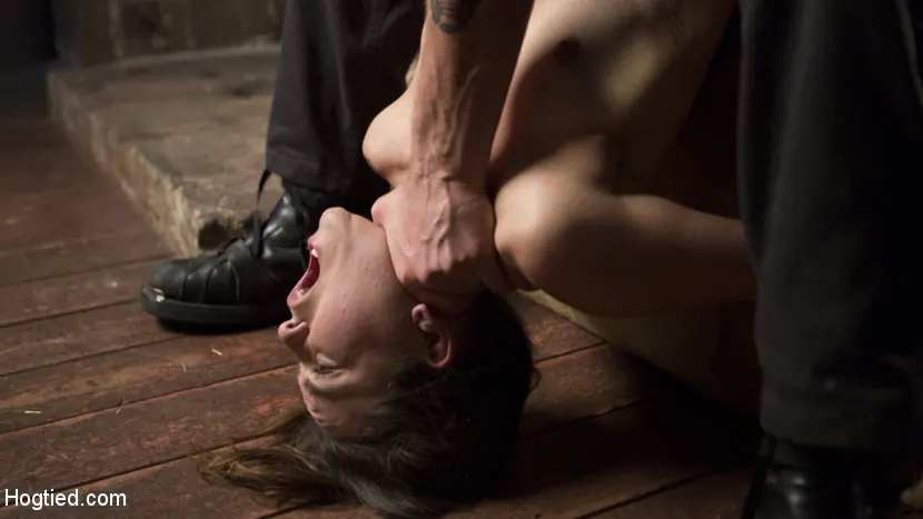 Kink '痛みのピクシーは悩ましいボンデージで苦しみ、苦しみを感じていて、そしてつづく' 主演 Juliette March (写真 12)