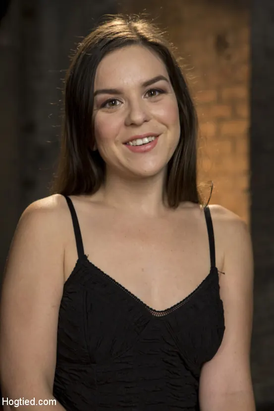 Kink '痛みのピクシーは悩ましいボンデージで苦しみ、苦しみを感じていて、そしてつづく' 主演 Juliette March (写真 18)