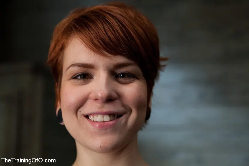 Juliette March に 'ジュリエットの訓練、1日目' from 'Kink' (写真 1) Kink 'ジュリエットの訓練、1日目' 主演 Juliette March (写真 1)