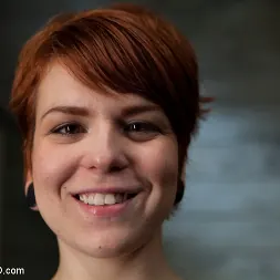 Juliette March に 'Kink' ジュリエットの訓練、1日目 (サムネイル 1)