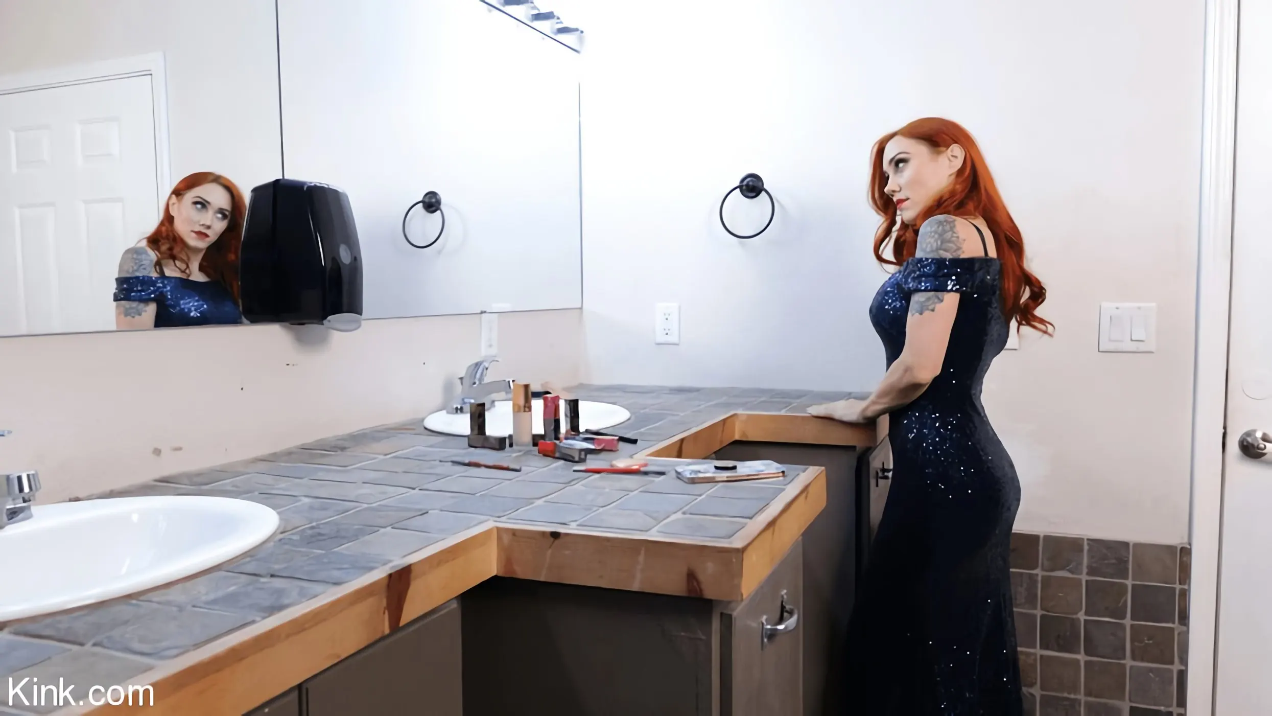 Jupiter Jetson に '今夜ライブ!ジュピタージェットソンがステージで犯された' from 'Kink' (写真 3) Kink '今夜ライブ!ジュピタージェットソンがステージで犯された' 主演 Jupiter Jetson (写真 3)