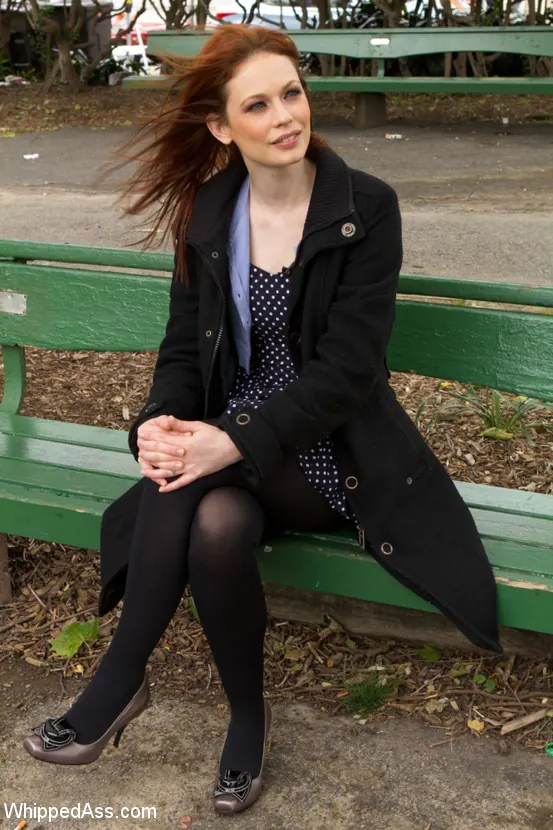 Kink 'Whipped Ass Girl Of The Month Behind The Scenes Teaser!' 主演 Justine Joli (写真 14)