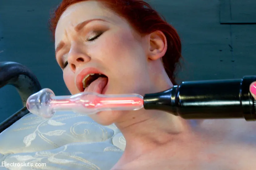 Justine Joli in 'Justine is BACK for Lots of Electro-Orgasms!' from 'Kink' (Photo 10) Kink 'Justine is BACK for Lots of Electro-Orgasms!' starring Justine Joli (Photo 10)