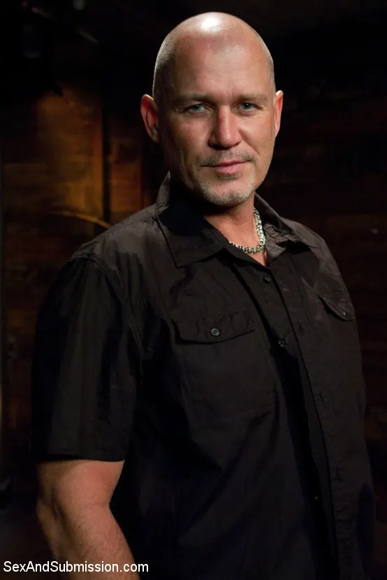 Kink '19カ国とラテンアメリカ' 主演 Jynx Maze (写真 17)