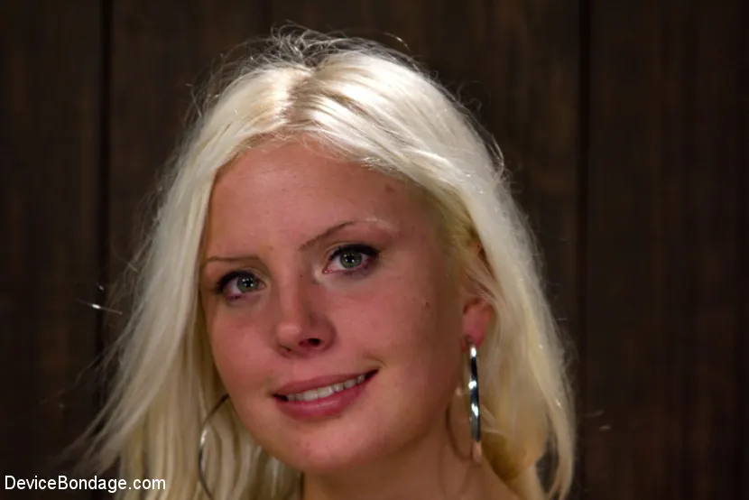 Kink 'ストレスはキラーです' 主演 Kait Snow (写真 8)