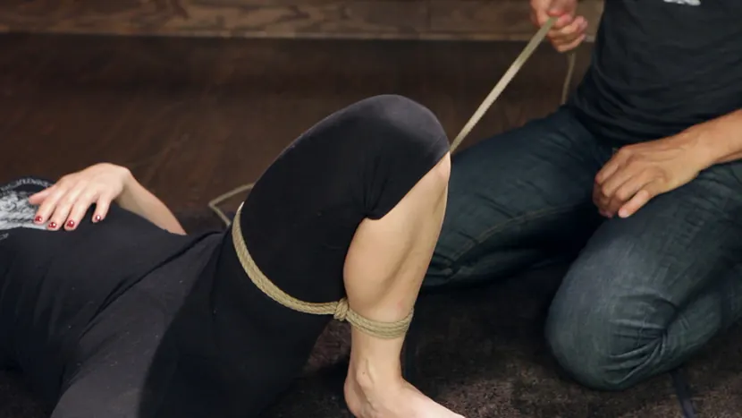 Kink 'Shibari 101 - Ataduras básicas de columnas' protagonizando Kanso (foto 12)