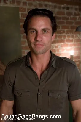 Kink 'Returns to the Industry!!!!! Intense DOUBLE ANAL and DOUBLE VAGINAL Penetration!!!!' protagonizando Audrey Hollander (foto 14)