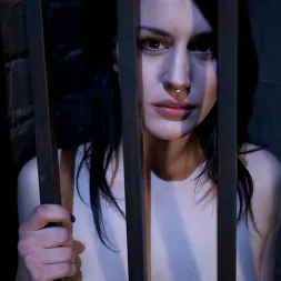 Katharine Cane en 'Kink' Entrenamiento de esclava de Katherine Cane Día 1 (Miniatura 2)