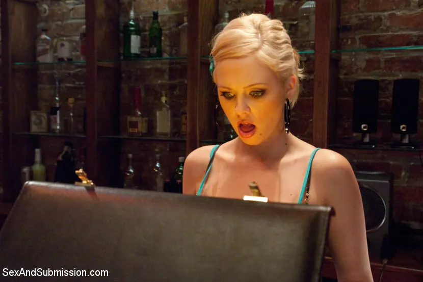 Katie Kox に 'プロポーザル' from 'Kink' (写真 19) Kink 'プロポーザル' 主演 Katie Kox (写真 19)