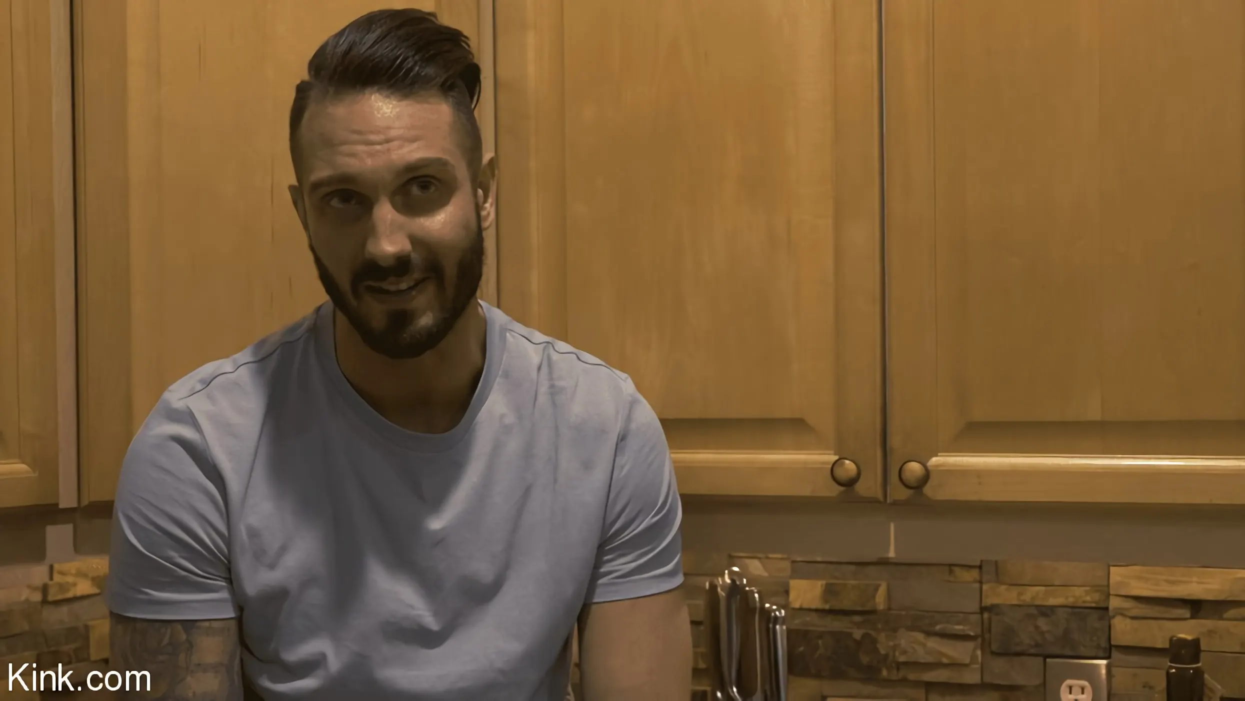 Kink '汚れた愛、エピソード5:ブラット' 主演 Katie Kush (写真 2)