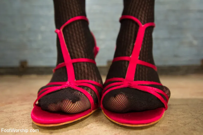 Kink 'フットファッキングフェティッシュフォーソーム' 主演 Katie Summers (写真 2)