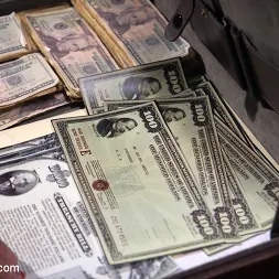 Katy Kiss in 'Kink' The Long Con (Thumbnail 3)