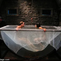 Keeani Lei に 'Kink' Delilah StrongとKeeani Lei Livefeedパート2 (サムネイル 4)