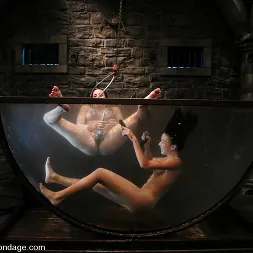 Keeani Lei に 'Kink' Delilah StrongとKeeani Lei Livefeedパート2 (サムネイル 14)