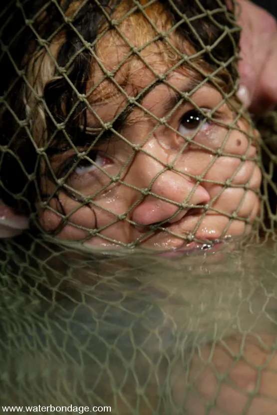 Kink 'Keeani lei' protagonizando Keeani lei (foto 6)