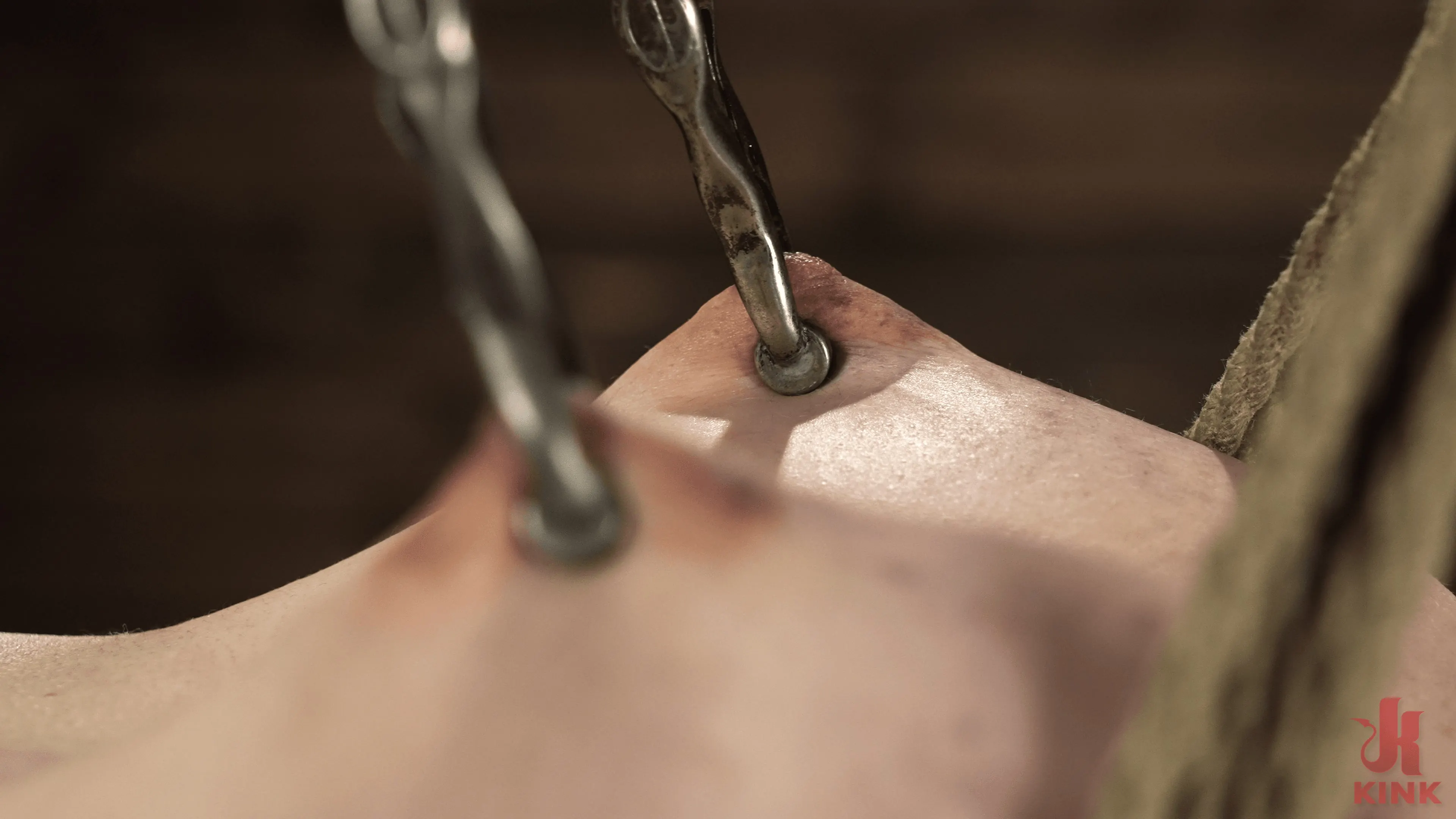 Kink '痛みの女は厳格な束縛で彼女の能力を曲げます:キーラ・クロフト' 主演 Keira Croft (写真 13)