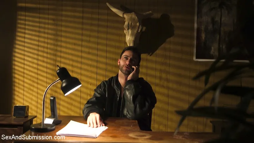 Keisha Grey に '困ったティーンリハビリ' from 'Kink' (写真 4) Kink '困ったティーンリハビリ' 主演 Keisha Grey (写真 4)