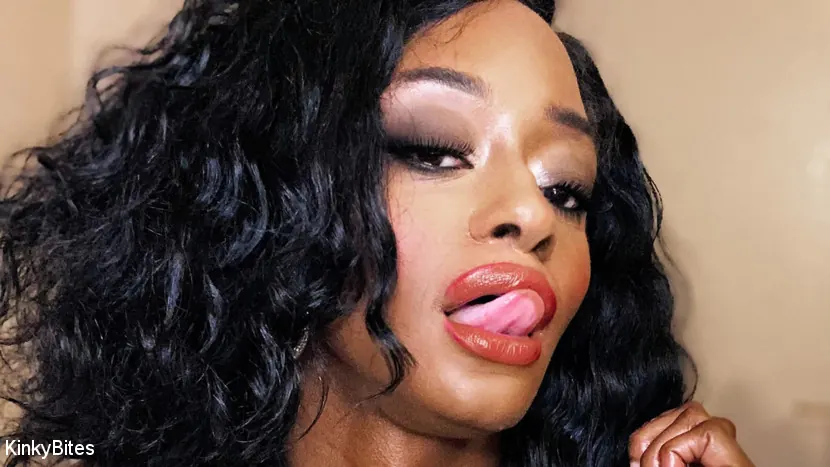 Kelli Provocateur に '女神ケリの挑発者は、あなたのコックをストロークとして何度も何度も' from 'Kink' (写真 3) Kink '女神ケリの挑発者は、あなたのコックをストロークとして何度も何度も' 主演 Kelli Provocateur (写真 3)