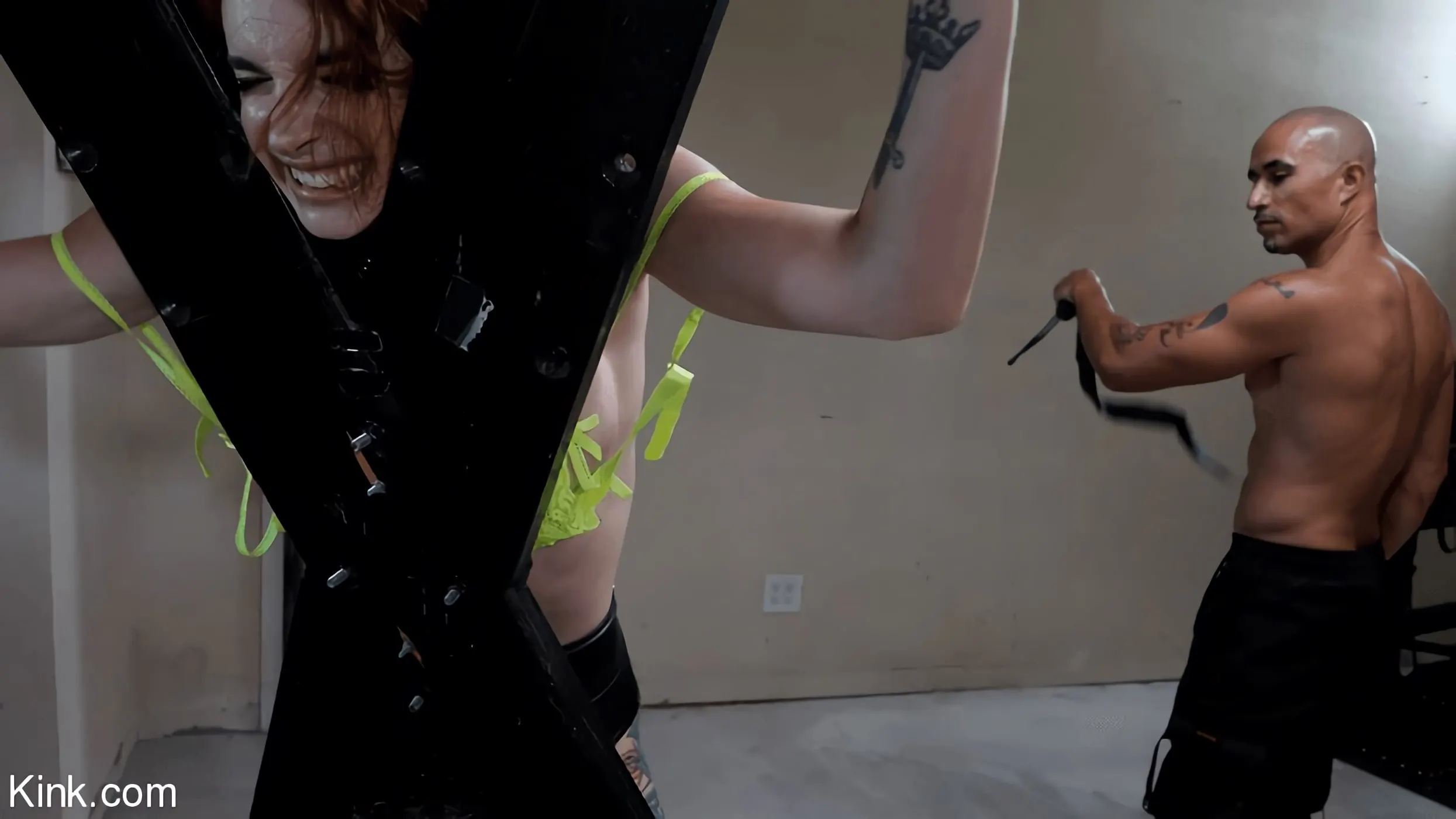 King Noire に 'Breaks Janie Blade' from 'Kink' (写真 12) Kink 'Breaks Janie Blade' 主演 King Noire (写真 12)